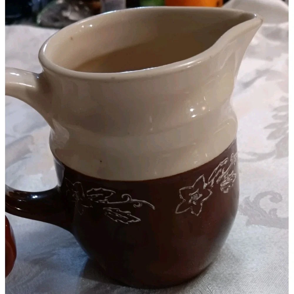 Vintage Oxford Stoneware Snow Flower Teapot And Pitcher USA Brown Cream READ